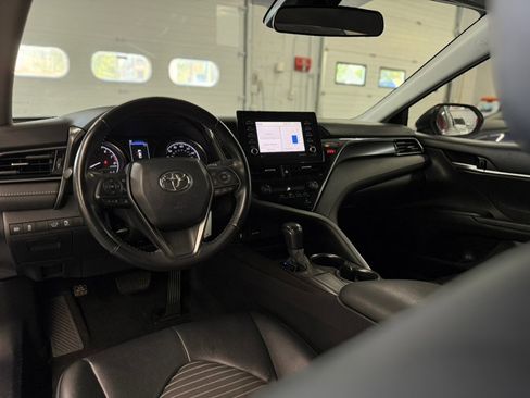Used 2021 Toyota Camry SE FWD image 29