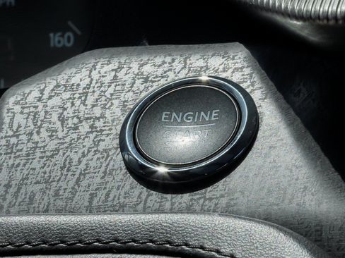 Used 2025 Ford Explorer Platinum AWD/4WD image 42