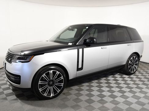 Used 2025 Land Rover Range Rover Long Wheelbase Autobiography image 2