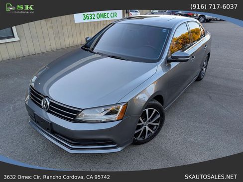 Used 2017 Volkswagen Jetta SE FWD image 13