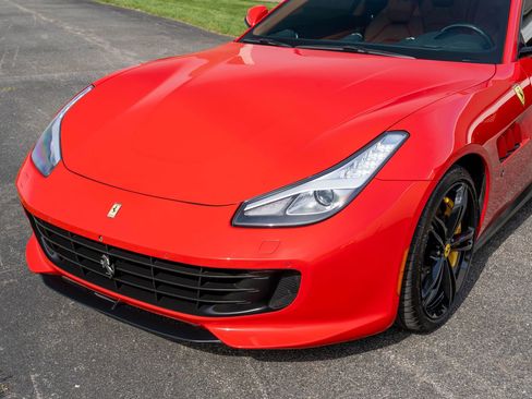 Used 2017 Ferrari GTC4Lusso image 24
