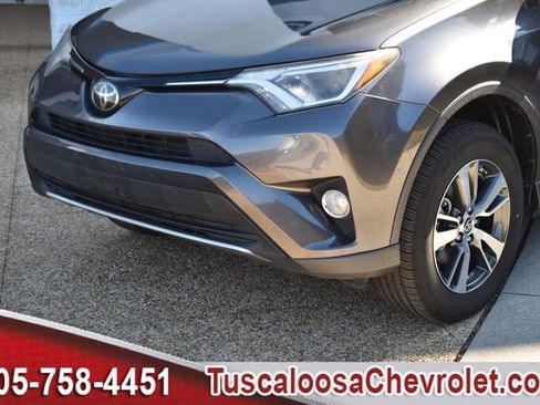 Used 2018 Toyota RAV4 XLE image 37