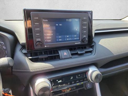 Used 2022 Toyota RAV4 LE AWD/4WD image 21