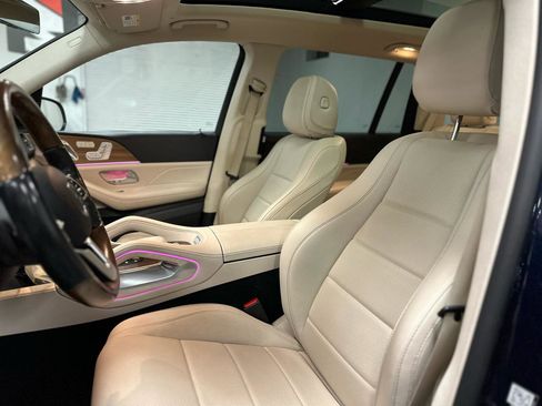 Used 2022 Mercedes-Benz GLS 450 4MATIC image 15
