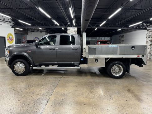 Used 2022 RAM 4500 Tradesman w/ Chrome Appearance Group AWD/4WD image 4