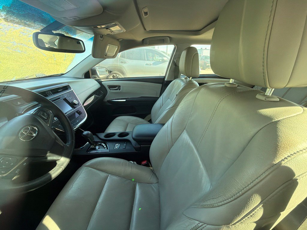 Used 2015 Toyota Avalon XLE Premium FWD image 3