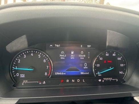 Used 2022 Ford Explorer XLT image 30