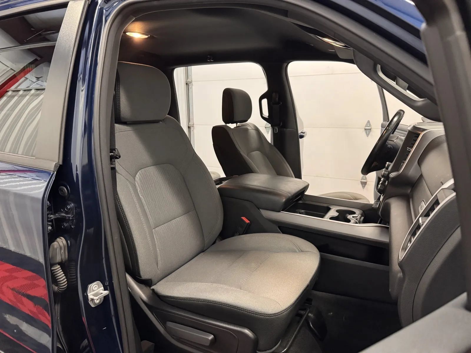 Used 2021 RAM 1500 Big Horn AWD/4WD image 44