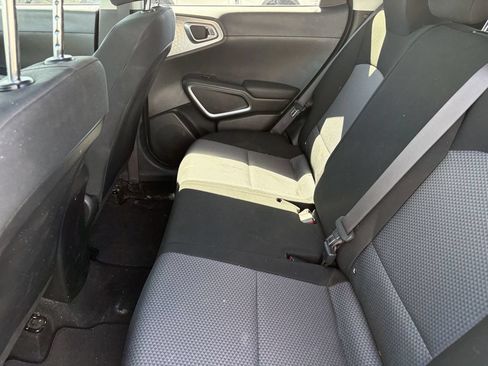Certified 2022 Kia Soul LX FWD image 13