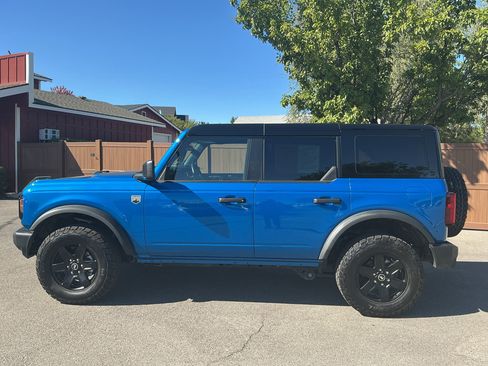 Used 2025 Ford Bronco Big Bend w/ Black Appearance Package AWD/4WD image 8