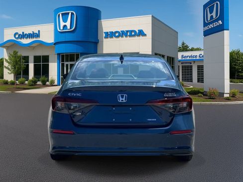 Used 2025 Honda Civic Sport Touring image 5