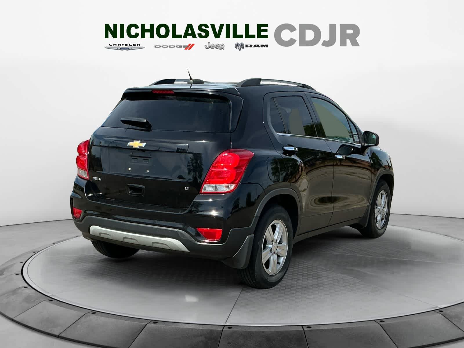 Used 2019 Chevrolet Trax LT w/ LT Convenience Package FWD image 5