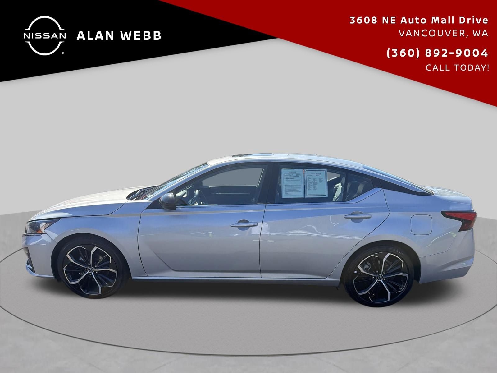 Used 2024 Nissan Altima 2.5 SR w/ SR Premium Package FWD image 6