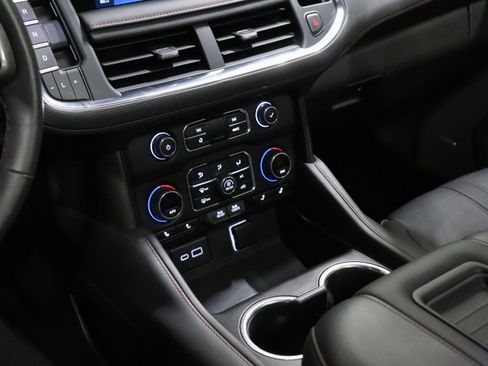 Used 2022 Chevrolet Tahoe RST w/ Sport Performance Package image 36