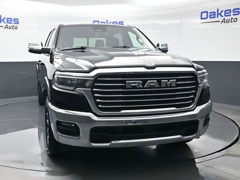 Used 2025 RAM 1500 Laramie AWD/4WD image 3