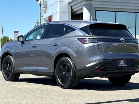 Certified 2025 Nissan Murano SV FWD image 8