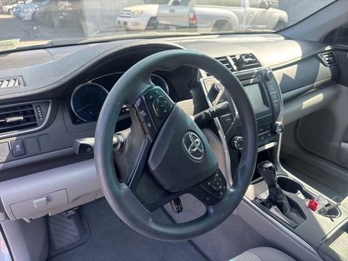 Used 2017 Toyota Camry LE w/ Protection Package (Q2) FWD image 10