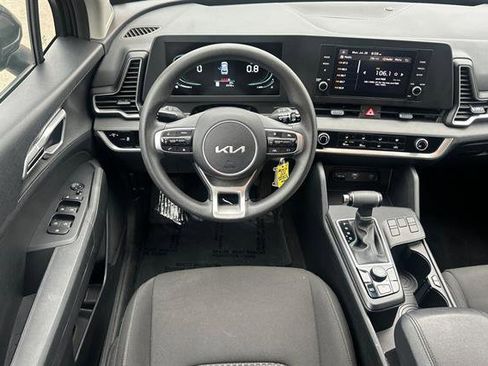 Used 2024 Kia Sportage LX image 18