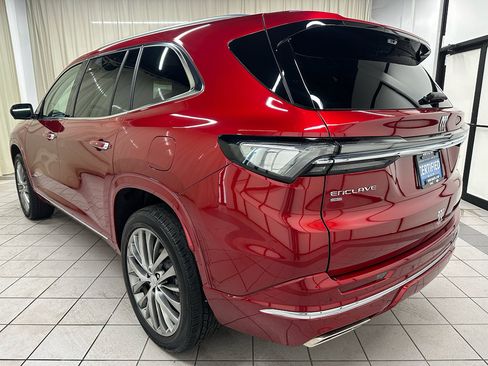 Certified 2025 Buick Enclave Avenir image 9