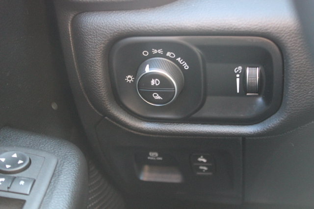 Used 2024 RAM 1500 Big Horn RWD image 20