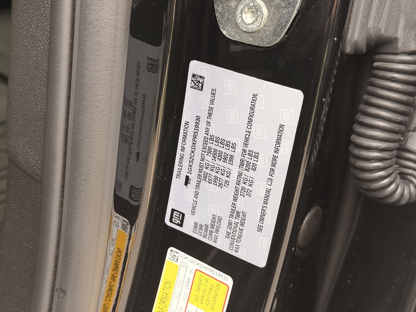 Used 2023 GMC Yukon AT4 w/ LPO, Floor Liner Package AWD/4WD image 35