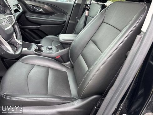 Used 2024 GMC Terrain SLT w/ LPO, Floor Liner Package AWD/4WD image 2