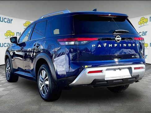 Certified 2025 Nissan Pathfinder SL image 4