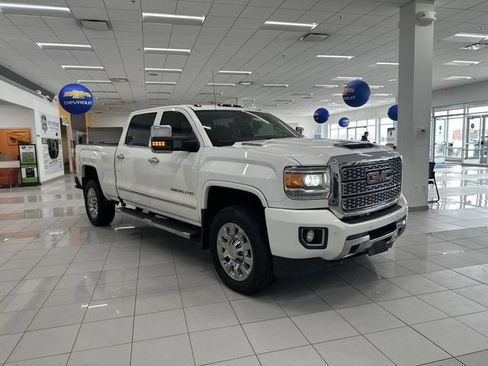 Used 2018 GMC Sierra 2500 Denali image 11