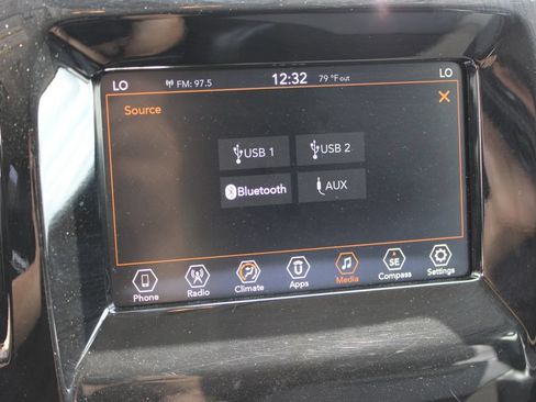 Used 2021 Jeep Compass Latitude w/ Sun and Sound Group AWD/4WD image 20