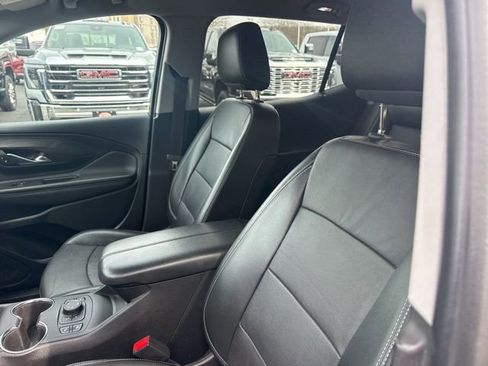 Used 2022 GMC Terrain SLT image 17