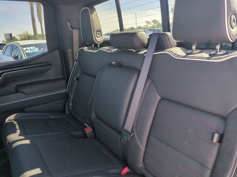 Used 2024 GMC Sierra 1500 AT4X image 14