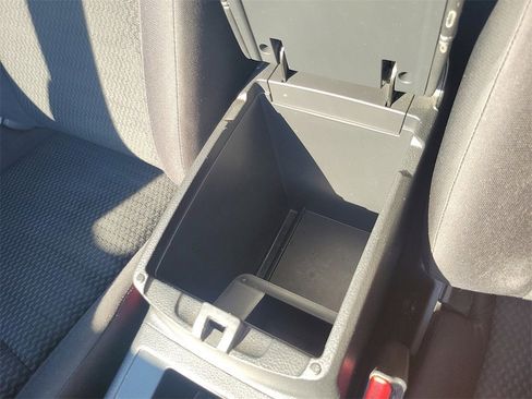 Used 2018 Nissan Rogue Sport S w/ S Appearance Package image 18