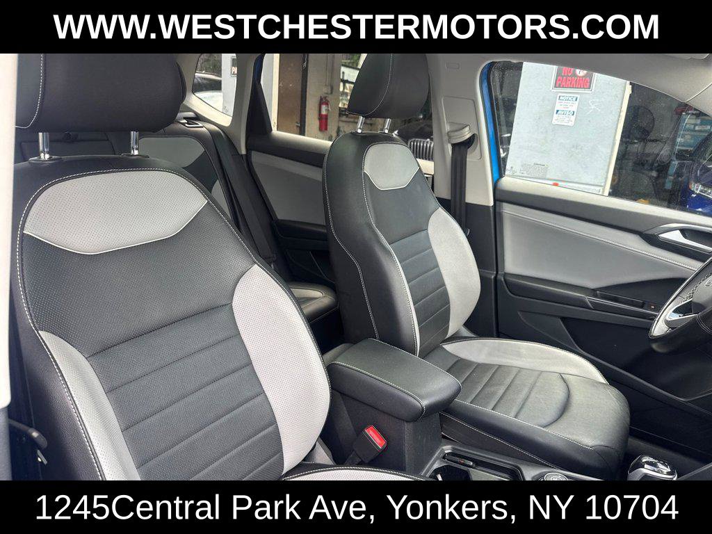 Used 2023 Volkswagen Taos SEL AWD/4WD image 17
