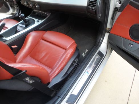 Used 2006 BMW M Roadster image 38