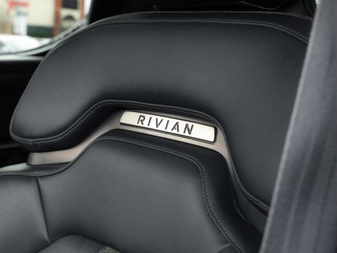 Used 2022 Rivian R1T Adventure image 26