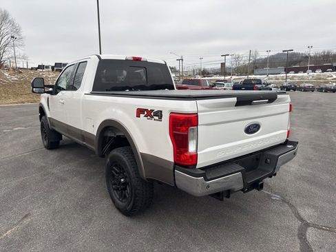 Used 2018 Ford F250 Lariat w/ Lariat Value Package image 6