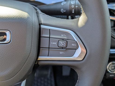 New 2025 Jeep Compass Latitude w/ Sun & Sound Group image 18