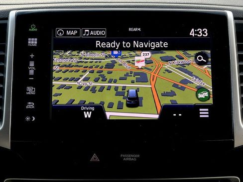 Used 2016 Honda Pilot Touring image 24