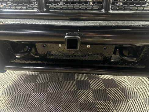 Used 2023 Ford F350 XLT AWD/4WD image 4
