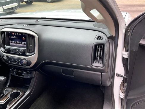 Used 2016 GMC Canyon SLT w/ Driver Alert Package RWD image 16