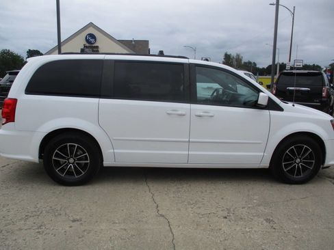 Used 2017 Dodge Grand Caravan GT image 8