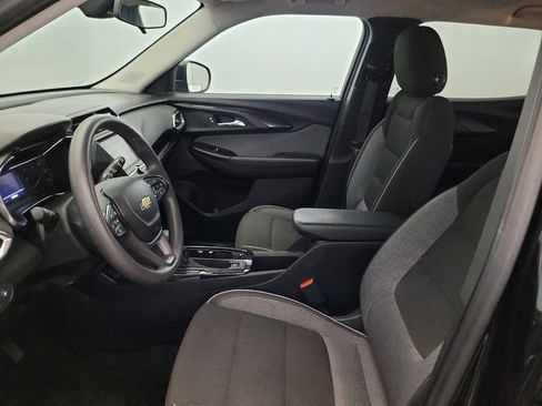 Used 2022 Chevrolet TrailBlazer LT AWD/4WD image 17