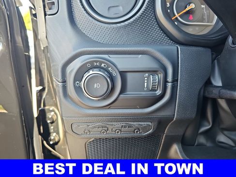 New 2026 Jeep Wrangler Unlimited Rubicon AWD/4WD image 38