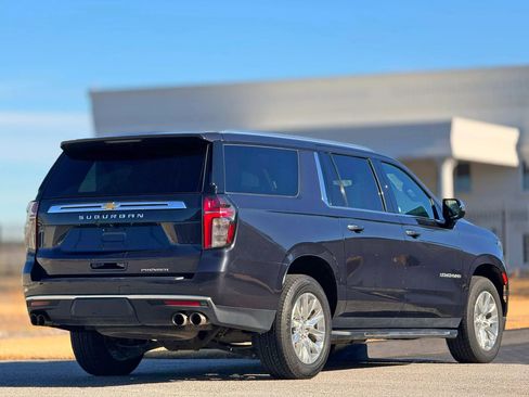 Used 2023 Chevrolet Suburban Premier AWD/4WD image 12