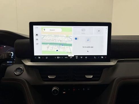 Used 2025 Ford Explorer ST-Line image 18