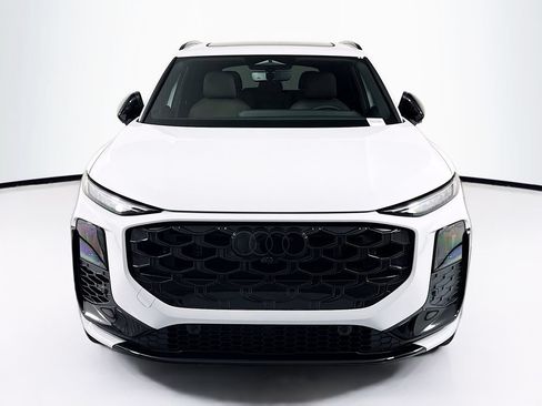 Used 2026 Audi Q3 quattro 2.0T AWD/4WD image 2