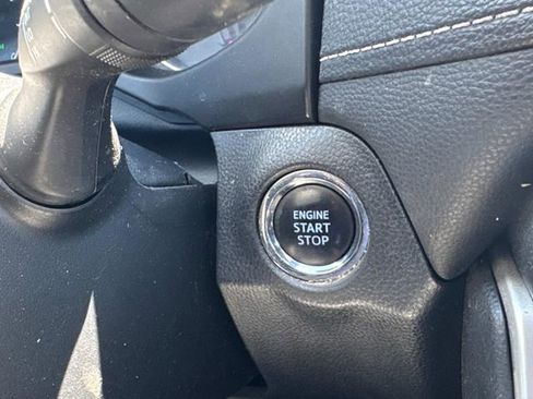 Used 2019 Toyota RAV4 XLE AWD/4WD image 33