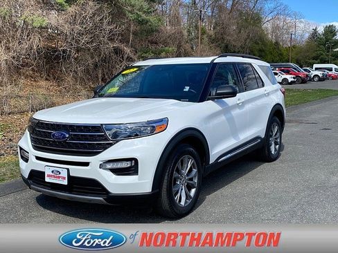 Used 2022 Ford Explorer XLT w/ Equipment Group 202A AWD/4WD image 1