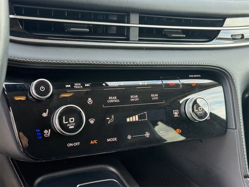 Used 2022 INFINITI QX60 Luxe w/ Cargo Package image 28