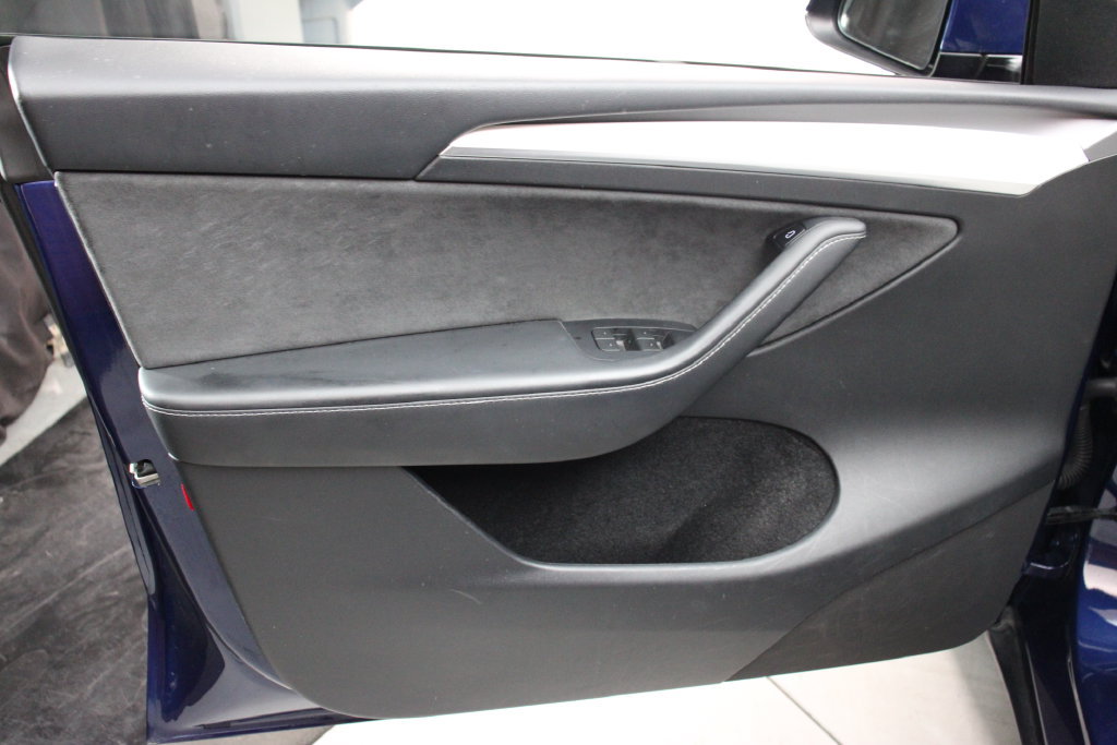 Used 2023 Tesla Model Y Long Range AWD/4WD image 7
